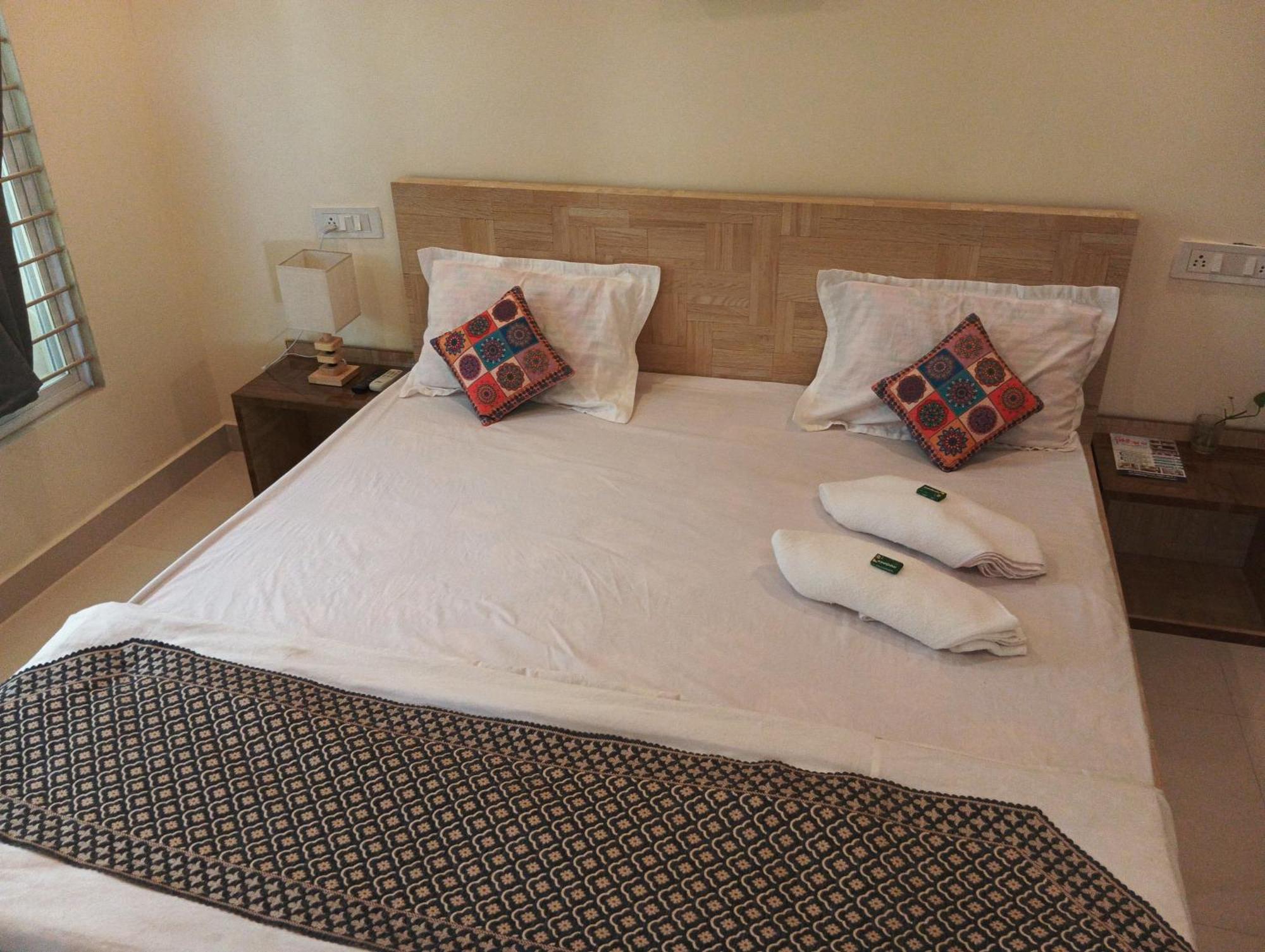 Hotel Shivashray Luxury Stays & Inn Ujjain Zimmer foto