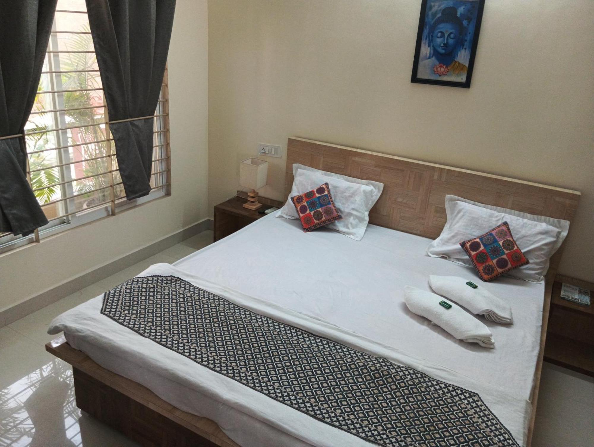 Hotel Shivashray Luxury Stays & Inn Ujjain Zimmer foto